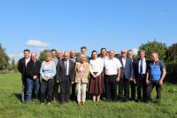 Krowy na łąkach pełnych trawy i zi&oacute;ł i zielone, czyli zdrowe mleko - w Charzykowach podsumowano projekt 