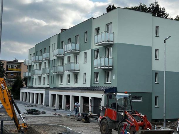 Zakończyła się budowa dwóch budynków komunalnych w Kościerzynie. "Praktycznie gotowe do zamieszkania"