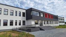 Prace kosztowały prawie 16 mln złotych. Zakończyła się rozbudowa szkoły w Dziemianach