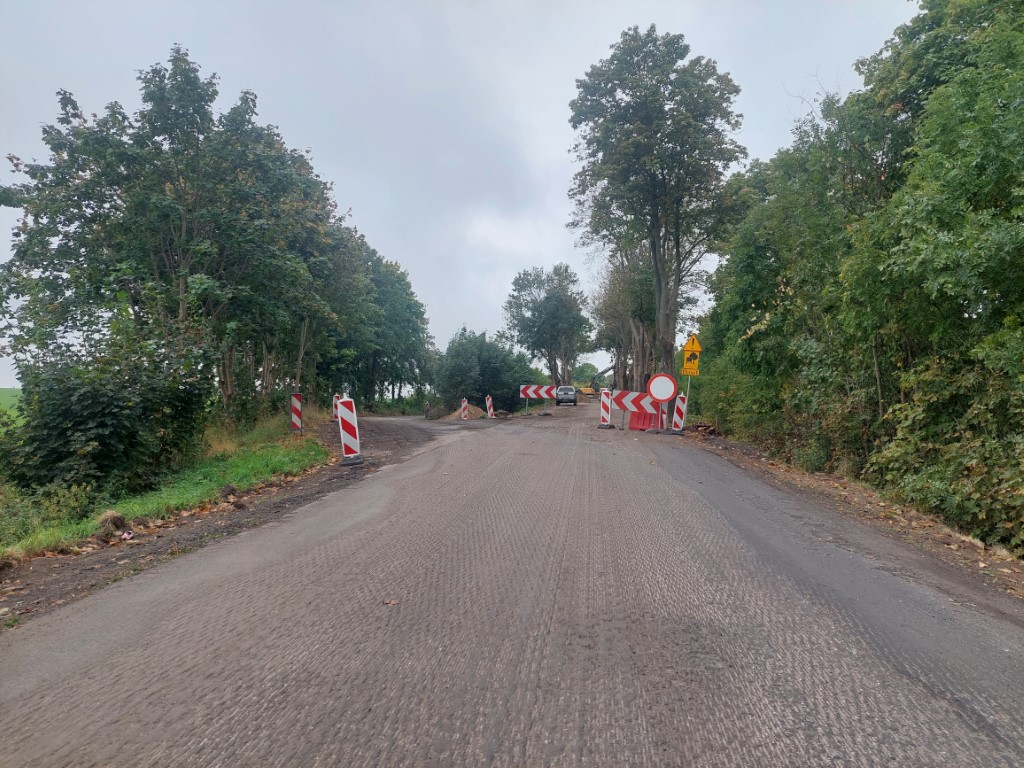 Trwa przebudowa dwóch odcinków drogi wojewódzkiej 241 pomiędzy Sępólnem Krajeńskim a Tucholą