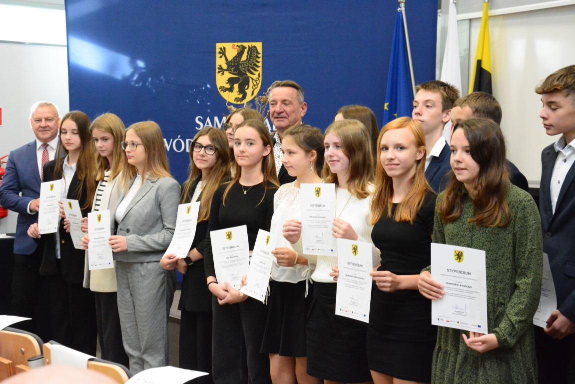 81 uczniów z powiatu chojnickiego otrzymało Stypendium Marszałka Województwa Pomorskiego FOTO