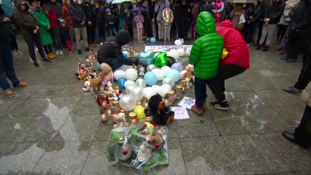 W Poznaniu zorganizowano symboliczne pożegnanie Maurycego, pięciolatka zamordowanego przez nożownika
