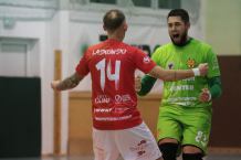 Nie zatrzymują się futsaliści Red Devils Chojnice. Pokonali na wyjeździe KS Gniezno i mają na koncie komplet siedmiu zwycięstw