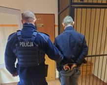Mieszkaniec gminy Czersk nie włączył świateł w rowerze. W jego plecaku policjanci znaleźli narkotyki