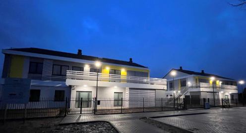 Zakończyła się budowa dw&oacute;ch dom&oacute;w dziecka w Kościerzynie. "W każdym jest miejsce dla 14 wychowank&oacute;w" (FOTO, ROZMOWA)