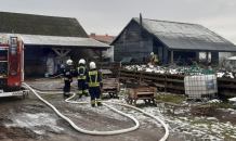 Pożar warsztatu samochodowego w Lubni, w gminie Brusy. W budynku były samochody i gazy spawalnicze