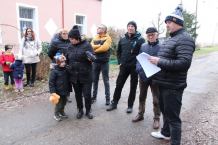 Mieszkańcy Lubierzyna pod Tucholą chcą naprawy drogi, której stan utrudnia dojazd służb (FOTO, REPORTAŻ)