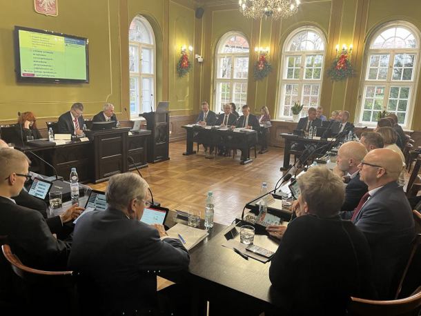 Ponad 50 mln zł z przeznaczeniem na inwestycje. Budżet gminy Bytów na 2024 rok przyjęty