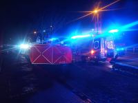 Potrącenie pieszej na ul. Obrońc&oacute;w Chojnic w Chojnicach. Nieprzytomną kobietę przewieziono do szpitala (AKTUALIZACJA)