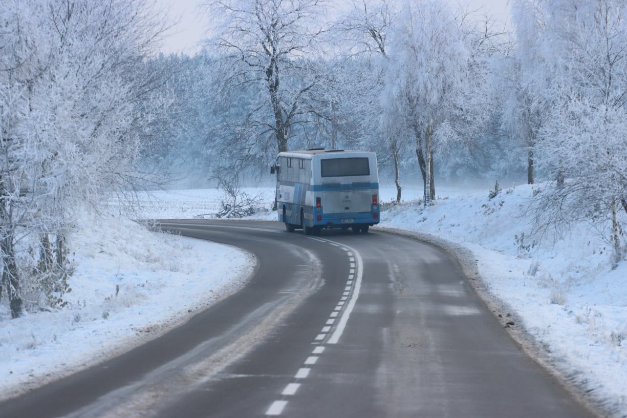 Odśnieżają 467 kilometrów, a posypują 71. Jak powiat człuchowski utrzymuje zimą swoje drogi?