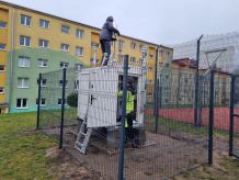 W Bytowie stanęła mobilna stacja monitorująca stan jakości powietrza. Będzie badała zanieczyszczenia pyłami (FOTO)