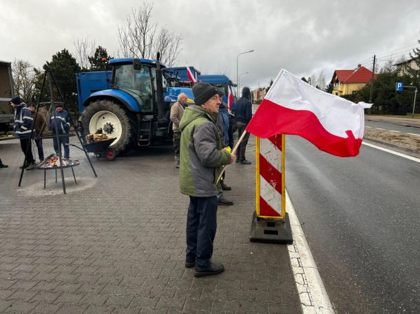 Rolnicze protesty w regionie. W Silnie w gminie Chojnice są chwilowe utrudnienia w ruchu (FOTO, WIDEO)