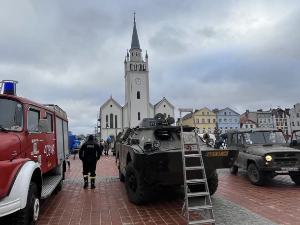 Wielka Orkiestra Świątecznej Pomocy gra już w Bytowie. "Zapraszamy wszystkich mieszkańców na rynek" (RELACJA, FOTO)