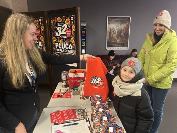 Ponad 300 wolontariuszy kwestuje dziś w Kościerzynie i okolicach miasta. "Od 16:00 na scenie będzie głośno i donośnie" (RELACJA, FOTO)
