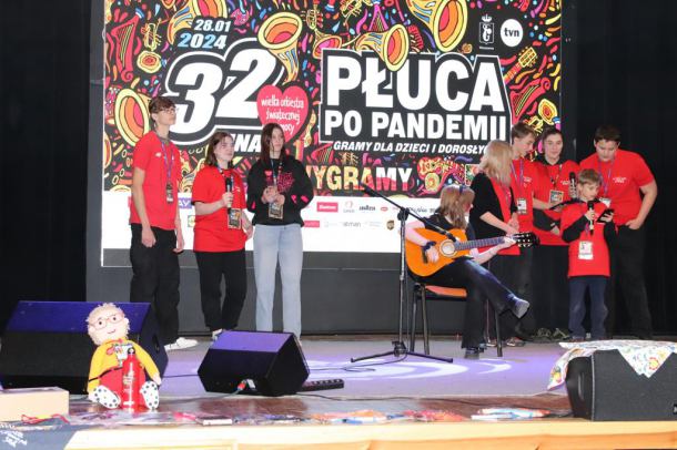 Zamiast fajerwerków będzie fireshow. Tucholskie "światełko do nieba" będzie miało w tym roku inny przebieg (RELACJA, FOTO)