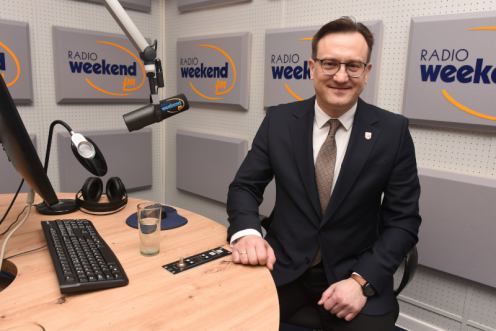 Miasteccy radni zgodzili się przekazać 5 mln zł na ratowanie szpitala. Lekarka: "Nie dostajemy pensji od pewnego czasu" (ROZMOWA)