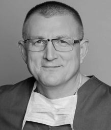 Lekarz i społecznik dr Radosław Flisikowski pośmiertnie odznaczony przez Radę Gminy Kościerzyna