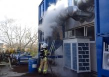 Pożar w zakładzie produkcyjnym w Czersku. "Ogień pojawił się w silosie wentylacyjnym"