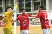 Red Devils Chojnice znów w fotelu lidera I ligi. "Czerwone Diabły" pokonały Futbalo Białystok 2:1 i wyprzedziły Futsal Świecie (FOTO)