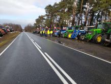 Zakończył się protest rolników w powiecie sępoleńskim. Rolnicy protestowali tu w dwóch miejscach (FOTO)
