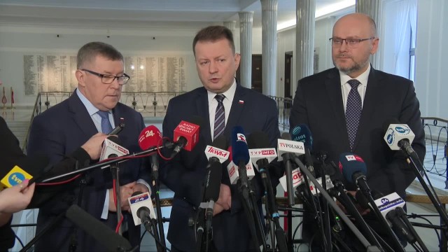 Tusk o możliwym skróceniu kadencji Sejmu. Błaszczak o blefie i gotowości