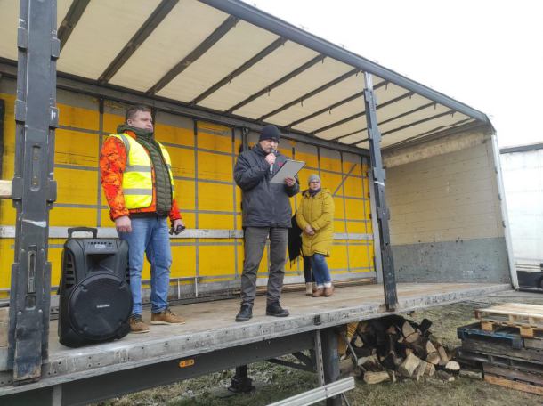 Wójt gminy Chojnice na proteście rolników. Włodarz zadeklarował umorzenie jednej raty podatku rolnego