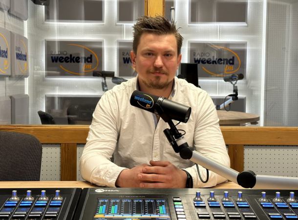 Jakub Tysler czyli OUTBEAT - DJ i producent z Chojnic w drodze po światowy rozgłos. Dziś pojawił się w Weekend FM