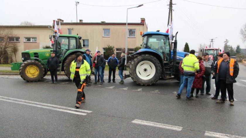 Rolnicy z powiatu człuchowskiego będą dziś 4.03. protestować w Przechlewie. W kolejnych dniach będą blokady w innych miejscach