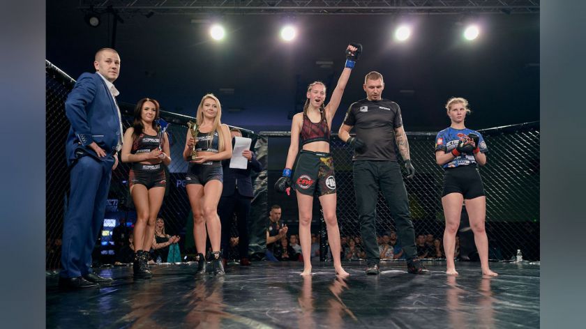 Dwie zwycięskie walki zawodników Centrum Sztuk Walki Chojnice podczas Octagon Fight Night FOTO