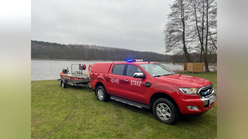 Ciało 58-letniego mężczyzny wyłowiono z jeziora Żuczek nieopodal Debrzna