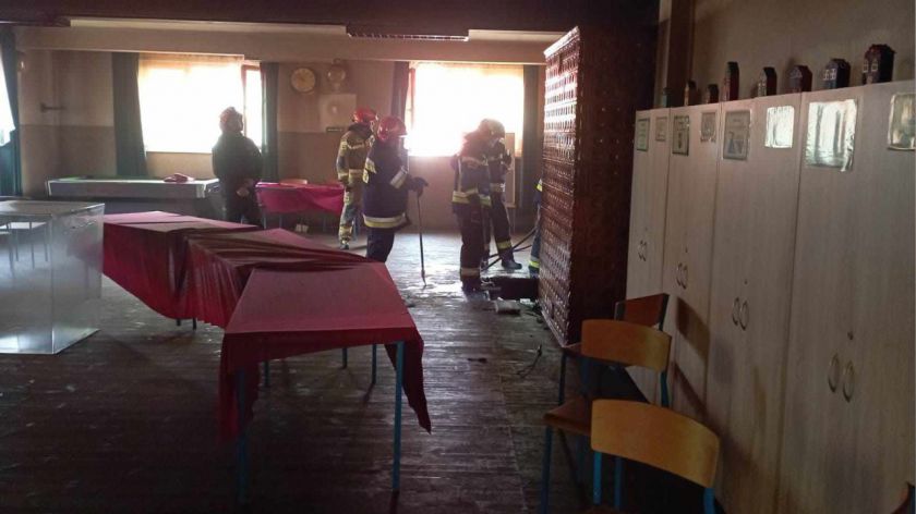 Dwa pożary w gminnych budynkach w gminie Koczała. Jeden miał być lokalem wyborczymFOTO