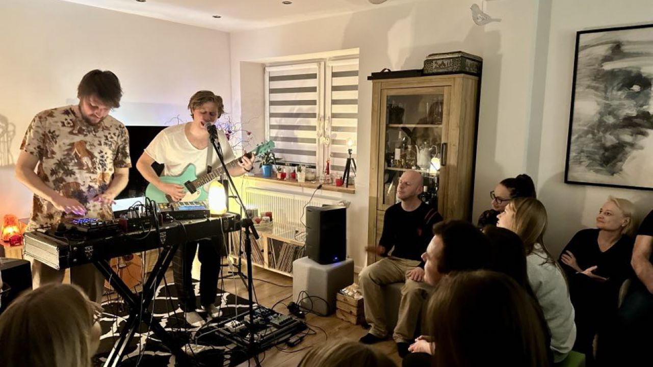"Nie będę restytuował TED NEMETH." Patryk Pietrzak, wokalista kultowego zespołu z Łodzi nagrywa kolejny album solo. Dziś opowiadał o nowym singlu "Maczugi" w Weekend FM