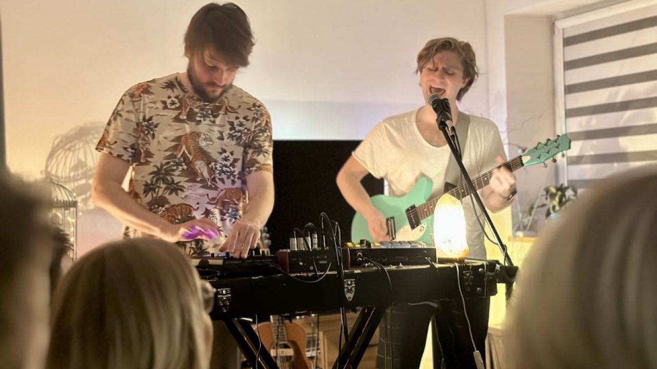"Nie będę restytuował TED NEMETH." Patryk Pietrzak, wokalista kultowego zespołu z Łodzi nagrywa kolejny album solo. Dziś opowiadał o nowym singlu "Maczugi" w Weekend FM