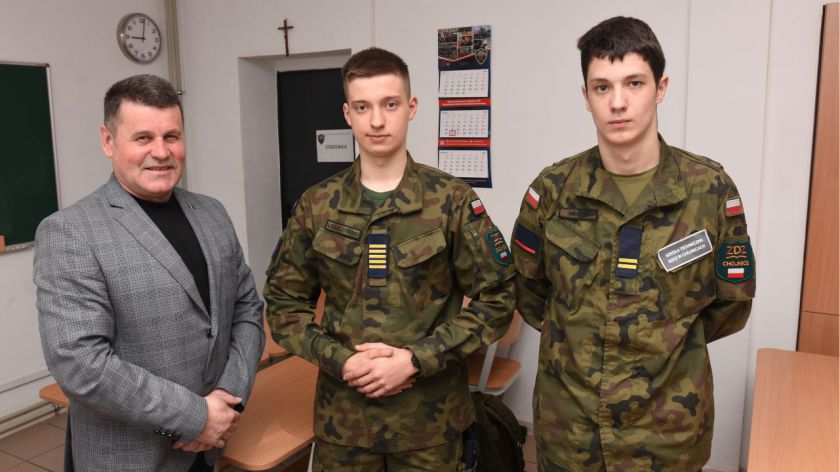 Sukces uczniów Technikum Mundurowego w Chojnicach. Zajęli trzecie miejsce w ogólnopolskim turnieju wiedzy o wojsku polskim