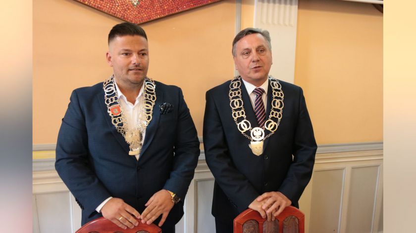 Ryszard Szybajło złożył swoje piąte ślubowanie na burmistrza Człuchowa. Przewodniczącym Rady Miejskiej został Mariusz Przyszlak FOTO