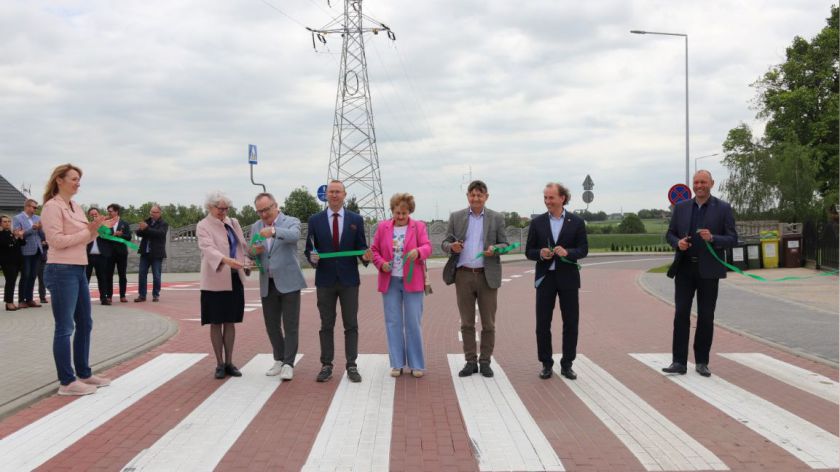 Droga powiatowa w Klawkowie koło Chojnic oficjalnie otwarta po rozbudowie. Prace kosztowały 10 mln zł FOTO