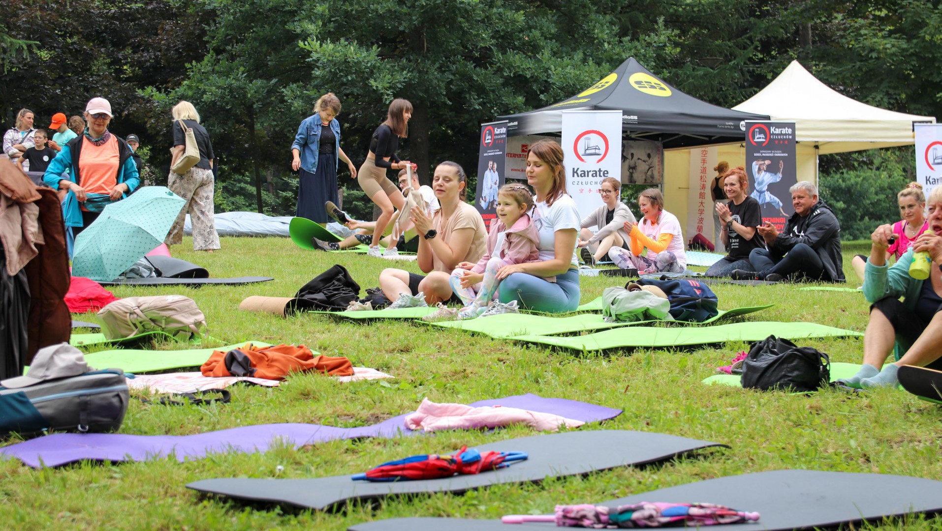 "Łączy nas energia". III edycja Yoga Day by Małgorzata w Człuchowie za nami