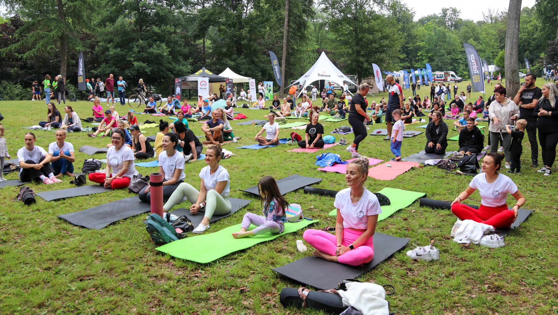 "Łączy nas energia". III edycja Yoga Day by Małgorzata w Człuchowie za nami