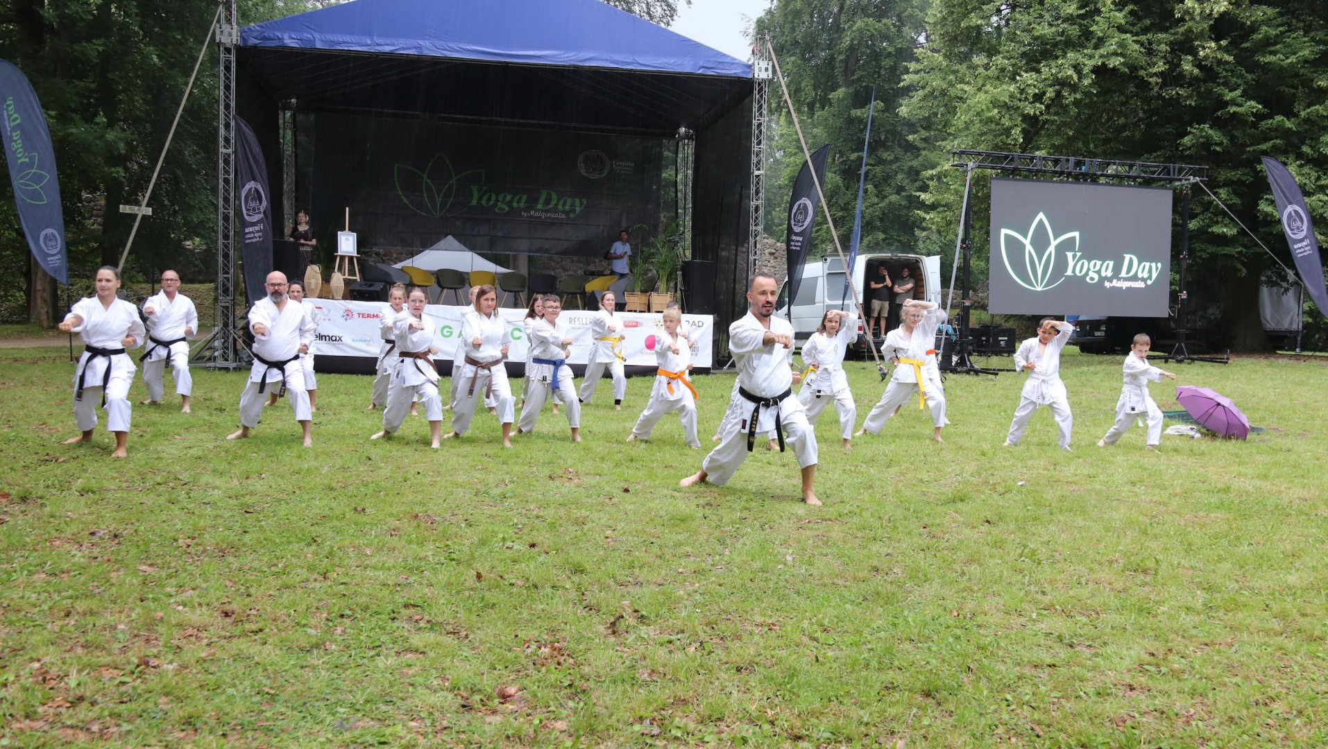"Łączy nas energia". III edycja Yoga Day by Małgorzata w Człuchowie za nami