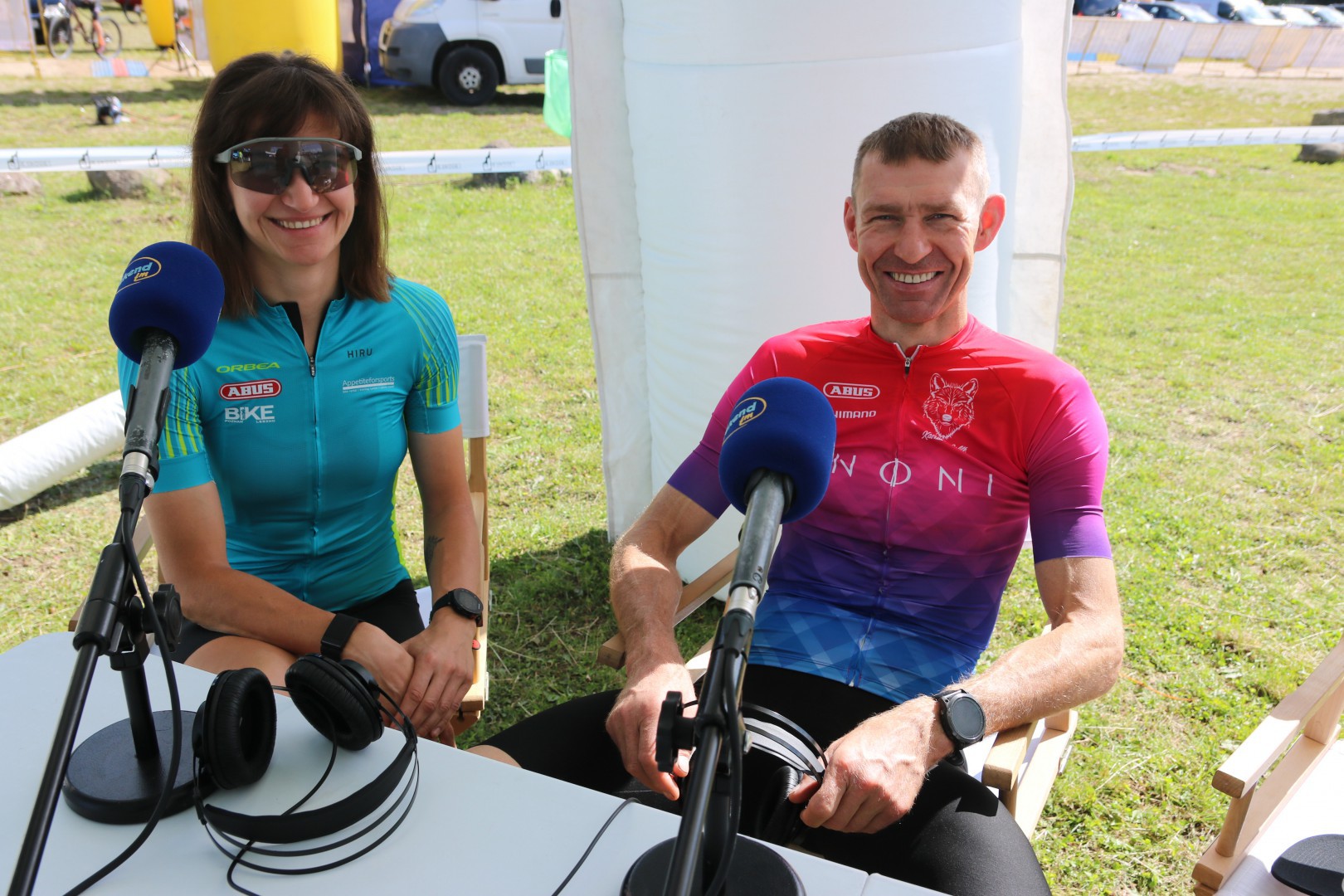 "Super klimat imprezy". Nadawaliśmy z Mądrzechowa. &Oacute;sma edycja Bytowskiego Maratonu Rowerowego MTB (RELACJA, FOTO)