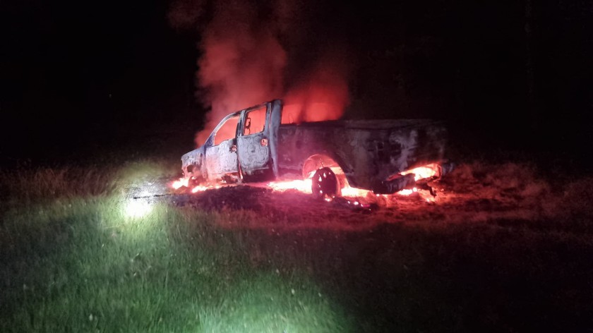 Nocny pożar auta terenowego w Kamionce w gminie Chojnice. Nie było poszkodowanych, ale są spore straty
