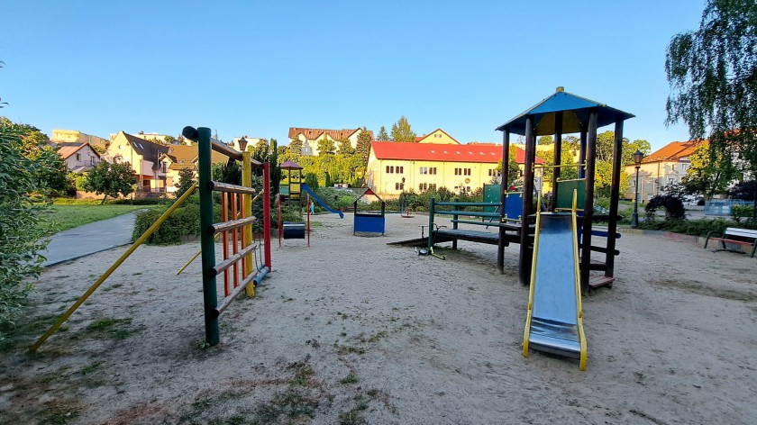 Przy ul. Okrężnej w Chojnicach powstanie integracyjny plac zabaw i rekreacji