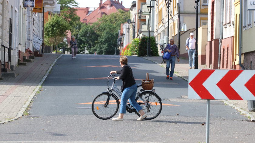 Burmistrz Człuchowa tłumaczy dlaczego deptak w centrum miasta nie będzie remontowany w całości