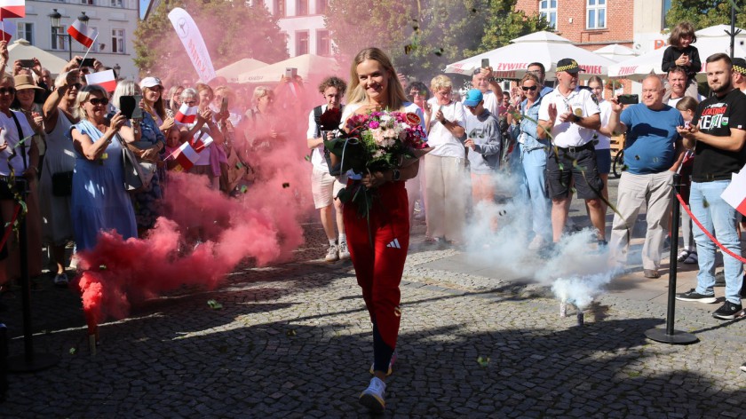 Kościerzyna powitała swoją rekordzistkę Polski. Weronika Lizakowska wróciła z Igrzysk Olimpijskich w Paryżu. Jestem w szoku FOTO