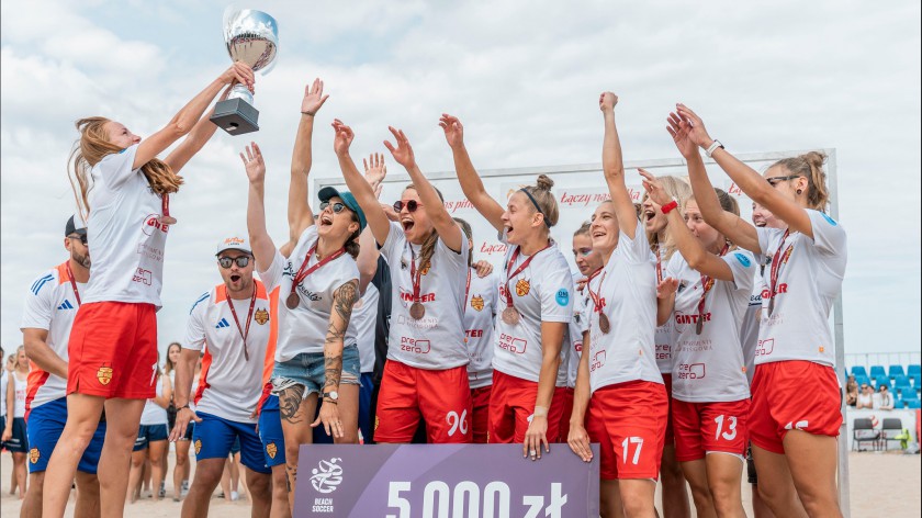 Red Devils Ladies Chojnice brązowymi medalistkami Mistrzostw Polski Kobiet w Beach Soccerze