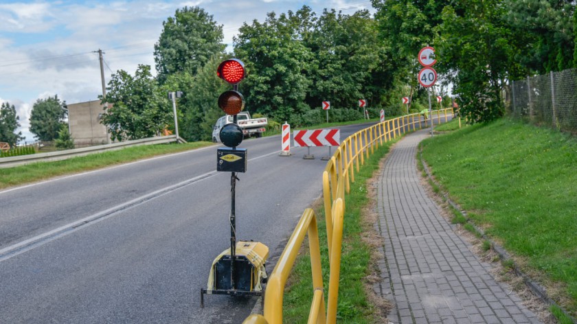 Ruszył remont drogi wojewódzkiej 235 w gminie Brusy. Pomiędzy Zalesiem i Lamkiem obowiązuje ruch wahadłowy