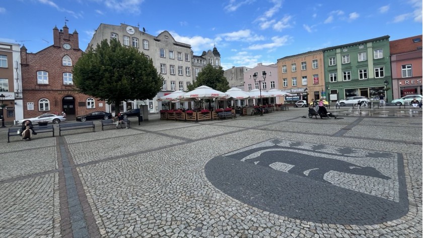 Masturbował się na kościerskim rynku przed małoletnim. 48-latek został zatrzymany przez policję