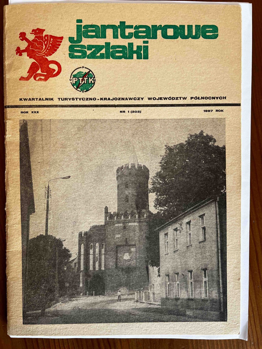 Los babci poznała dzięki obrączce odnalezionej w chojnickiej Dolinie Śmierci. "Będziemy ją przekazywać z pokolenia na pokolenie"