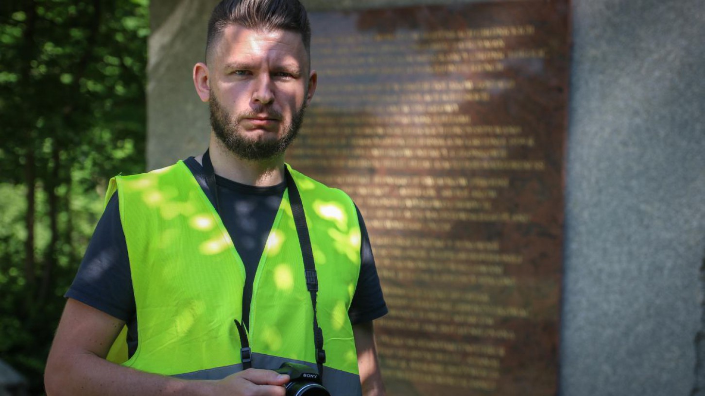 Los babci poznała dzięki obrączce odnalezionej w chojnickiej Dolinie Śmierci. "Będziemy ją przekazywać z pokolenia na pokolenie"