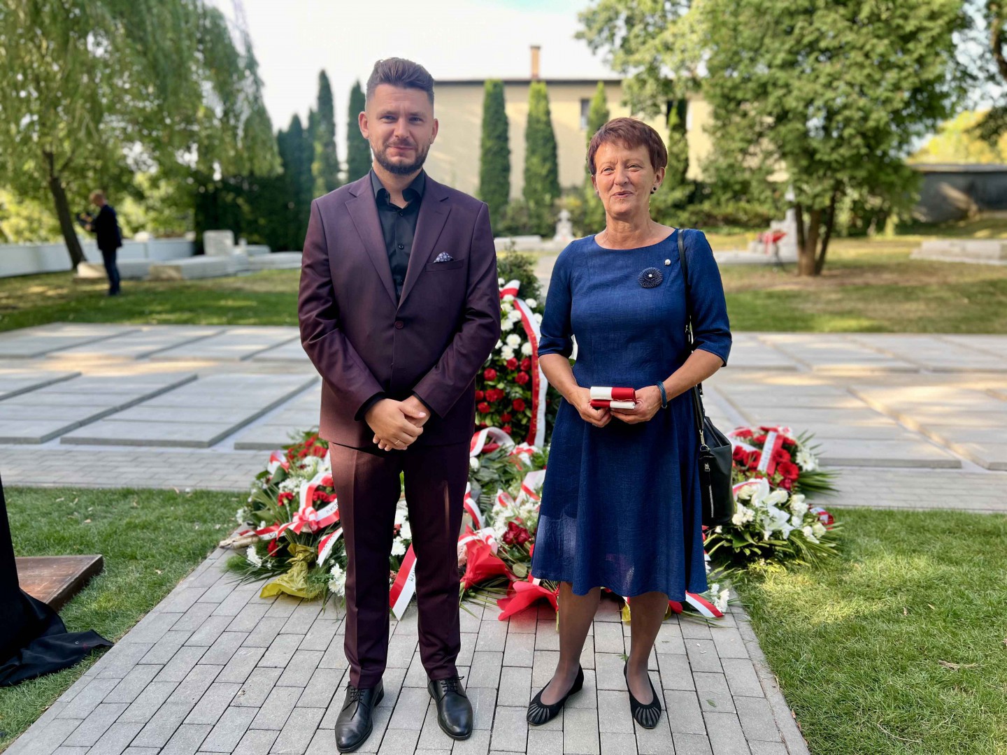 Los babci poznała dzięki obrączce odnalezionej w chojnickiej Dolinie Śmierci. "Będziemy ją przekazywać z pokolenia na pokolenie"